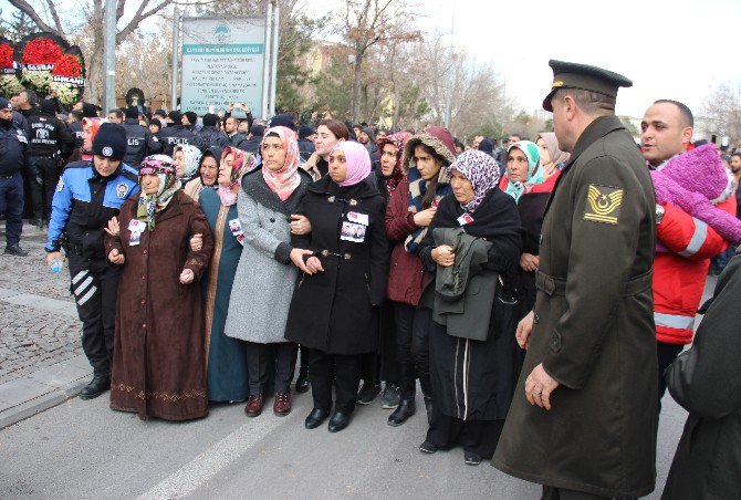 El Bab Şehitleri Toprağa Verildi