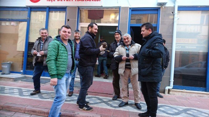 Hasta Şahini Tedavisini Yaptırmak İçin Sağlık Ocağına Götürdü