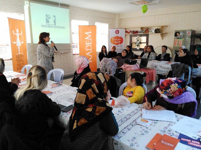 Keçiören’de ’Kadın Hakları Eğitimi’ Verildi