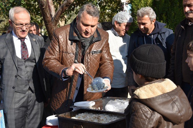 Yunusemre’den Şehitler İçin Pilav Hayrı