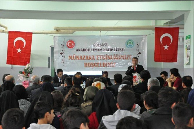 Gölbaşı İmam Hatip Lisesinde Münazara Düzenlendi