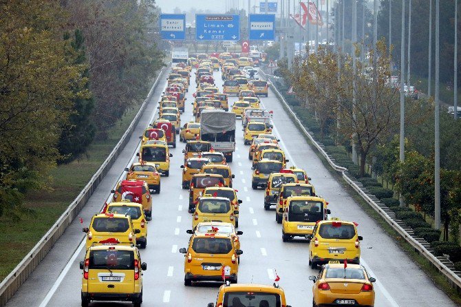 Taksici Ve Servisçilerden ‘Teröre Lanet’ Konvoyu