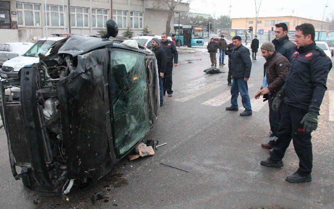 Elazığ’da İki Ayrı Kaza: 9 Yaralı