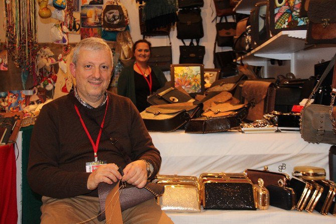 Hediyelik Eşya Fuarında Horlayana ’Kaya Tuzu’, Nefesi Güçlü Olana ’Cam Semazen’