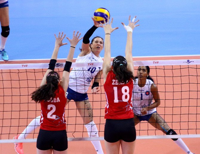 İlk Maç Halkbank’ın