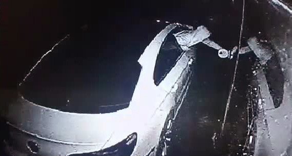 Lüks Araçla Yanaştıkları Otobüsten 500 Litre Mazot Çaldılar