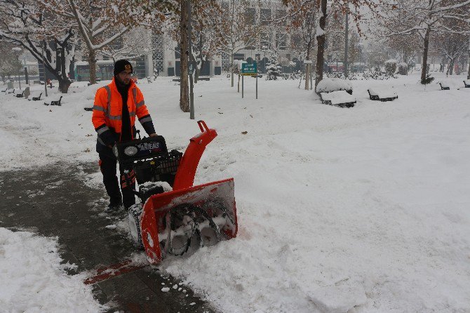 Konya’da Son 14 Yılın En Yoğun Kar Yağışı