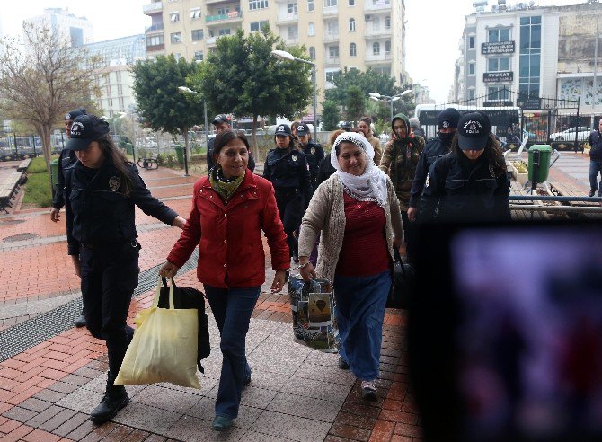 Yüksel Mutlu Ve Hdp İl Başkanı Adliyeye Sevk Edildi