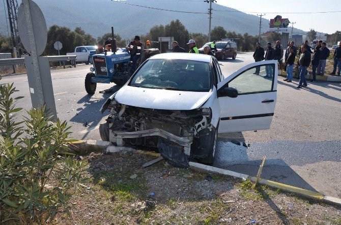 Milas’ta Ehliyetsiz Yaşlı Sürücü Kazaya Neden Oldu, 1 Yaralı