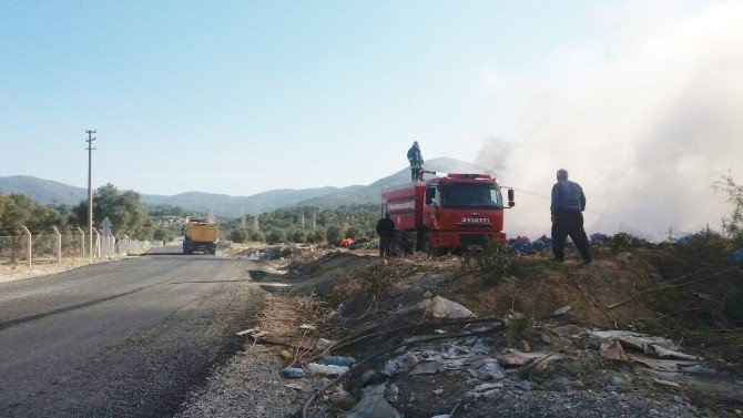 Milas’ta Dolgu Alanında Yangın