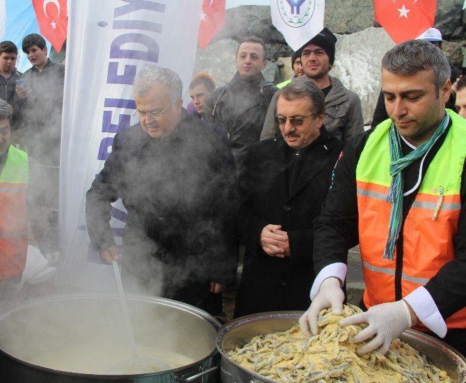 Hamsi Festivali’nde Tartışılan Heykeli Konuştu