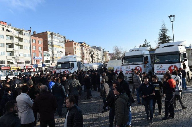 Uşak’tan Halep’e Yardım Tırları Yola Çıktı