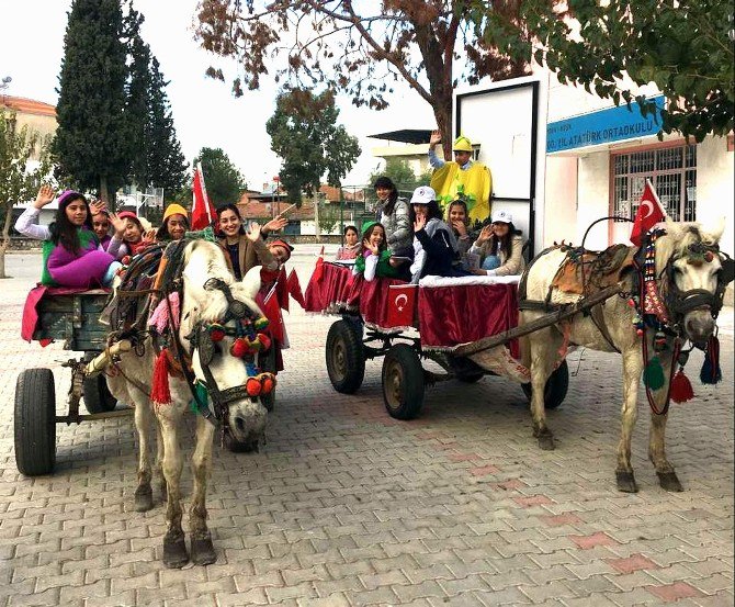 Minikler Diyabete Dikkat Çekmek İçin Kenti At Arabalarıyla Dolaştı