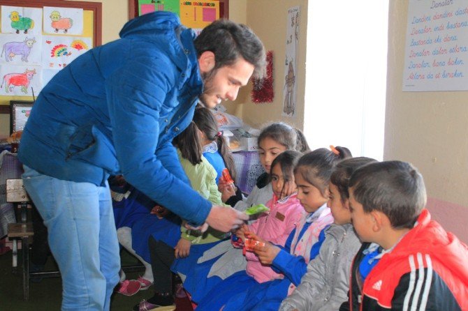 Bayburt Üniversitesi Öğrencilerinden Anlamlı Ziyaret