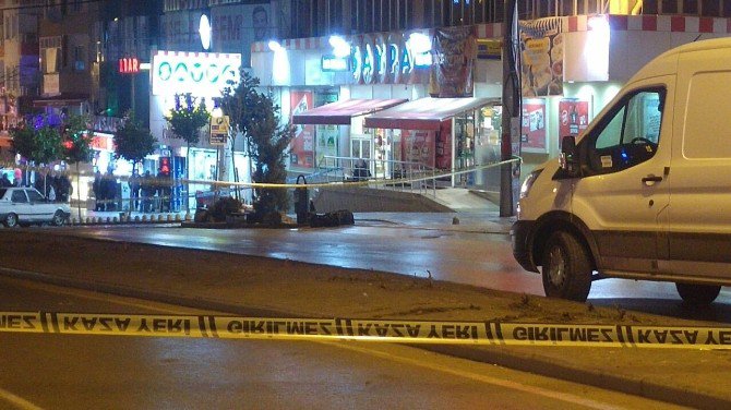 Bursa’da Bomba Paniği...şüpheli Valiz Fünye İle Patlatıldı