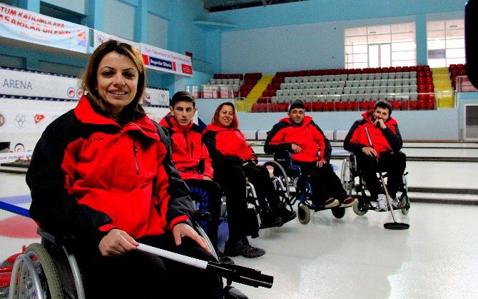 Hayata Curling İle Tutundular