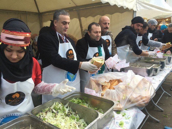 Hamsi Ve Kültür Festivali’nde 4 Ton Hamsi Dağıtıldı