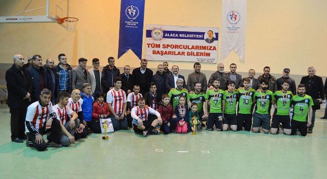 Alaca Belediyesi Voleybol Turnuvası Sona Erdi