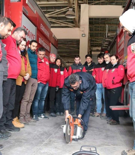 Akut, İtfaiye Eğitimlerini Tamamladı