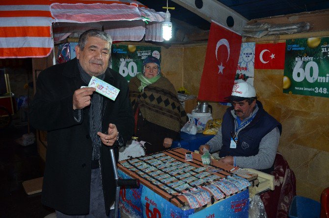 Büyük Çekilişe Günler Kala Milli Piyango Biletlerine Yoğun İlgi