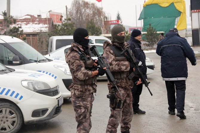 Bolu’da Asayiş Uygulamasına Polis Özel Harekat Timi Katıldı