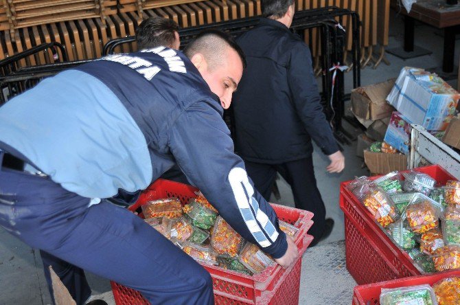 Samsun’da 1 Ton Tarihi Geçmiş Gıda Ele Geçirildi