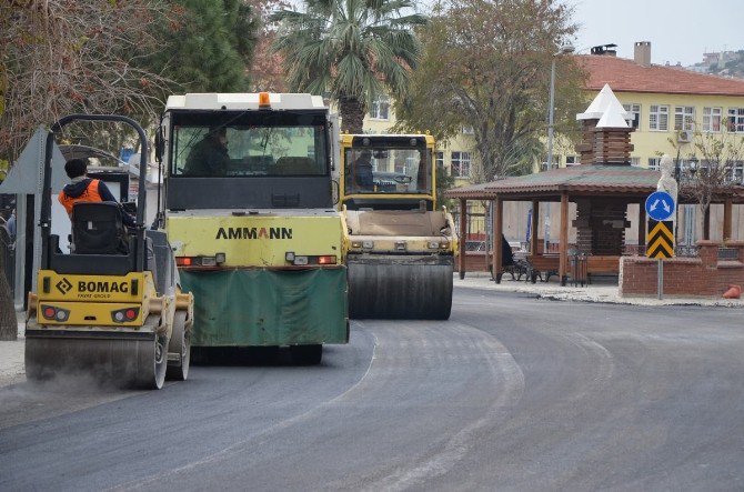 Milas’ta Asfalt Çalışmalarına Hız Verildi