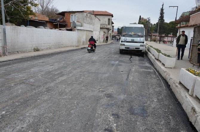 Milas’ta Asfalt Çalışmalarına Hız Verildi