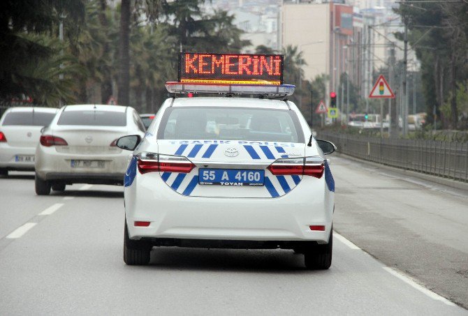 Trafik Polisleri Led Tabela İle Uyarıyor