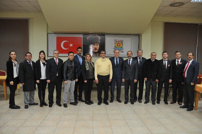 Satranç Ve Briç Turnuvası Yoğun İlgi Gördü