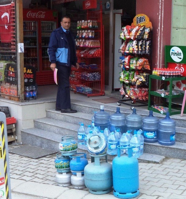 Serdivan Belediyesi’nden Bakkallara Tüp Denetimi