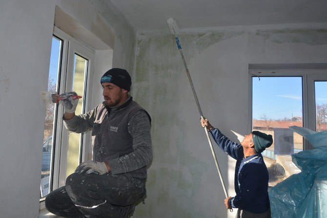 Seyitgazi Belediyesi Muhtarlık Binalarını Yenilemeye Devam Ediyor