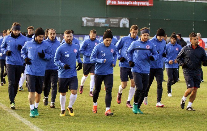 Antalyaspor 2 Ocak’ta Topbaşı Yapıyor