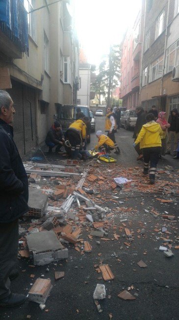 Trabzon’da Balkon Çöktü: 3 Yaralı