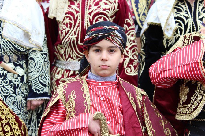 Soğuk Hava, Ata’nın Ankara’ya Gelişinin Yıl Dönümü Kutlamalarını Durduramadı