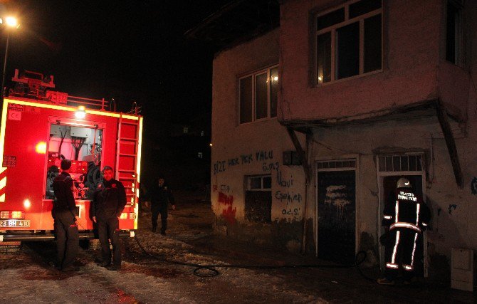 Boş Evde Çıkan Yangın Paniğe Neden Oldu