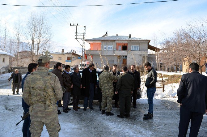 El-bab Şehidinin Baba Evinde Yas