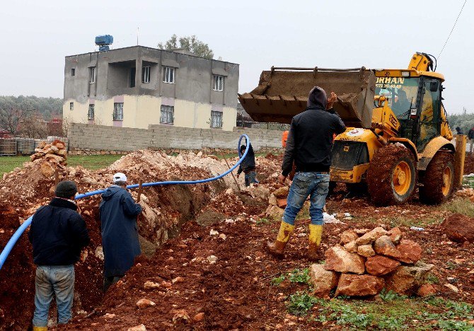 Reyhanlı’da Su Şebekesi Döşeniyor