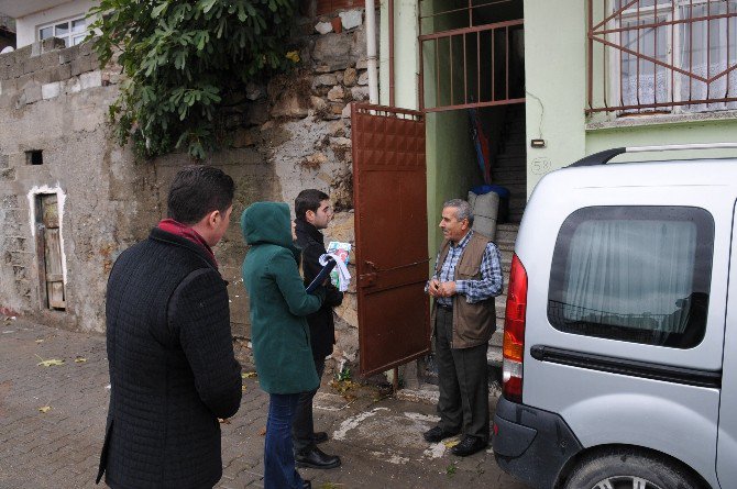 İzmit’te Evlerin Kapıları Tek Tek Çalındı