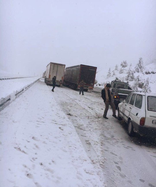 Kahramanmaraş’ta Ulaşıma Kar Engeli