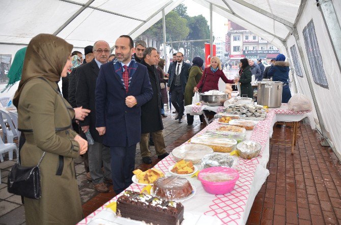 Ünye’de Halep İçin Kermes Açıldı