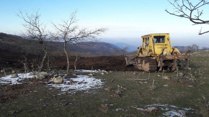 Hacet Mahallesine Hayvanlar İçin İçme Suyu Göleti Yapılıyor