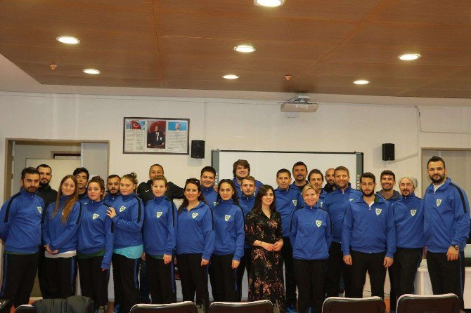 Belediyespor’un Antrenörlerine Eğitim