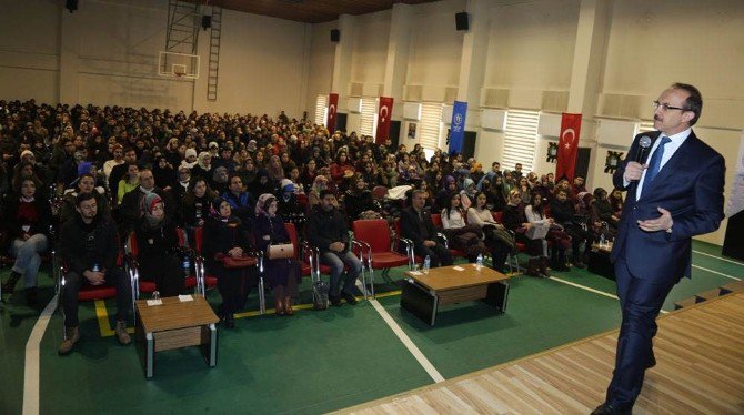 Muş’ta ‘Demokrasi Ve Etik’ Semineri