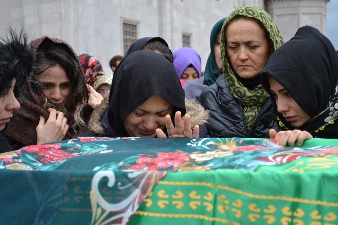 Anneden Kızına Son Dokunuş