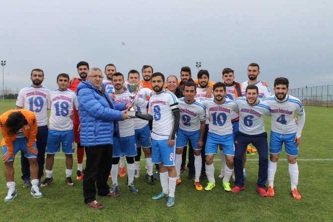 Adıyaman Üniversitesi Futbol Takımı Şampiyon Oldu