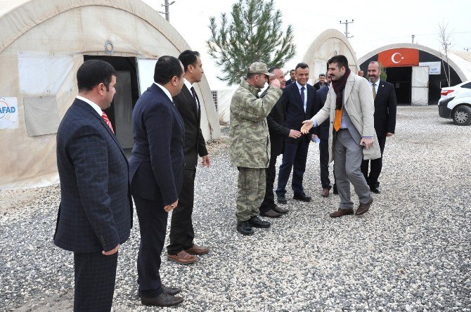 Yeni Kaymakam Yosunkaya, İlk Ziyaretini Çadır Kentte Yaptı