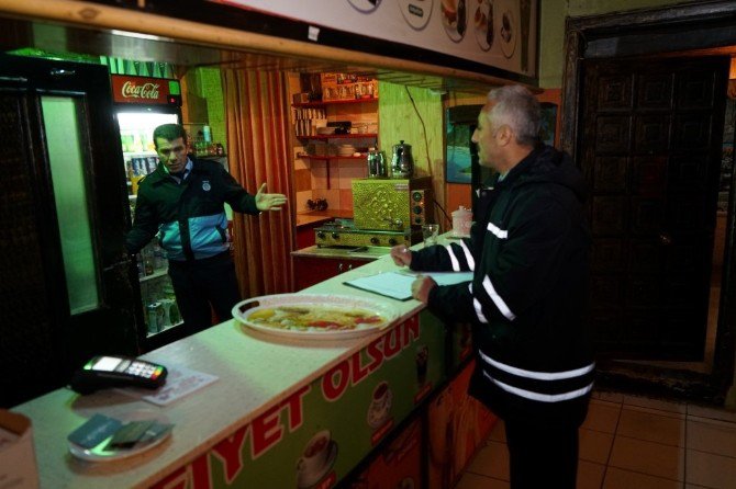 Zabıta Ekiplerinden Yeni Yıl Denetimi