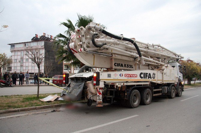 7 Yaşındaki Muhammed Beton Aracının Altında Kaldı