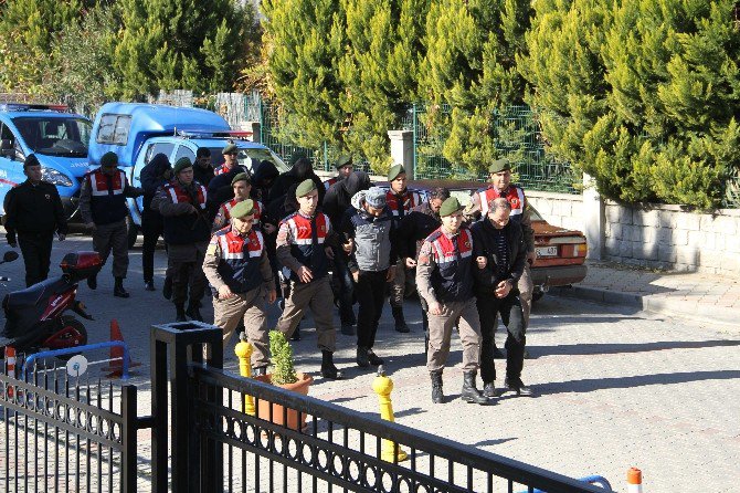 Fethiye’de Göçmen Kaçakçılığına Karışan 9 Kişi Tutuklandı